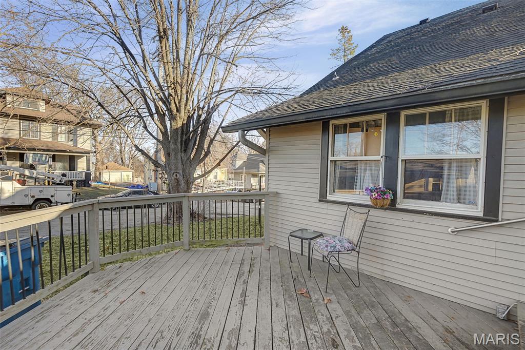 3322 Jackson Street Alton, IL 62002 - Photo 2 of 37