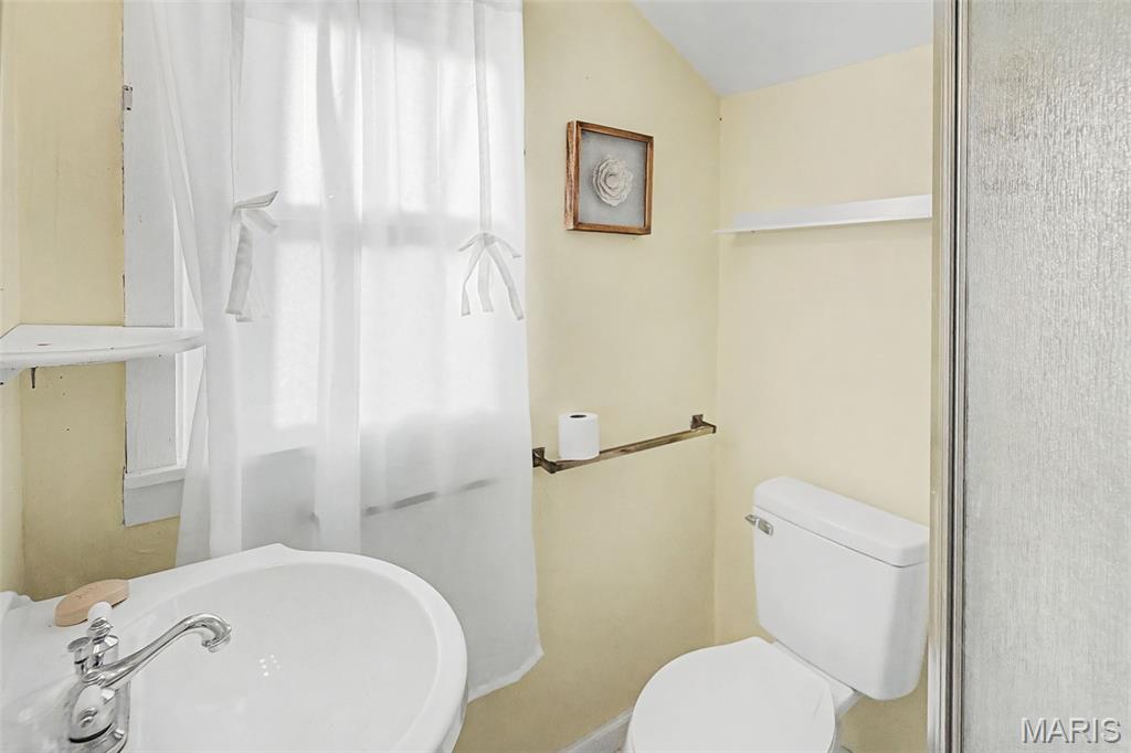 3322 Jackson Street Alton, IL 62002 - Photo 23 of 37