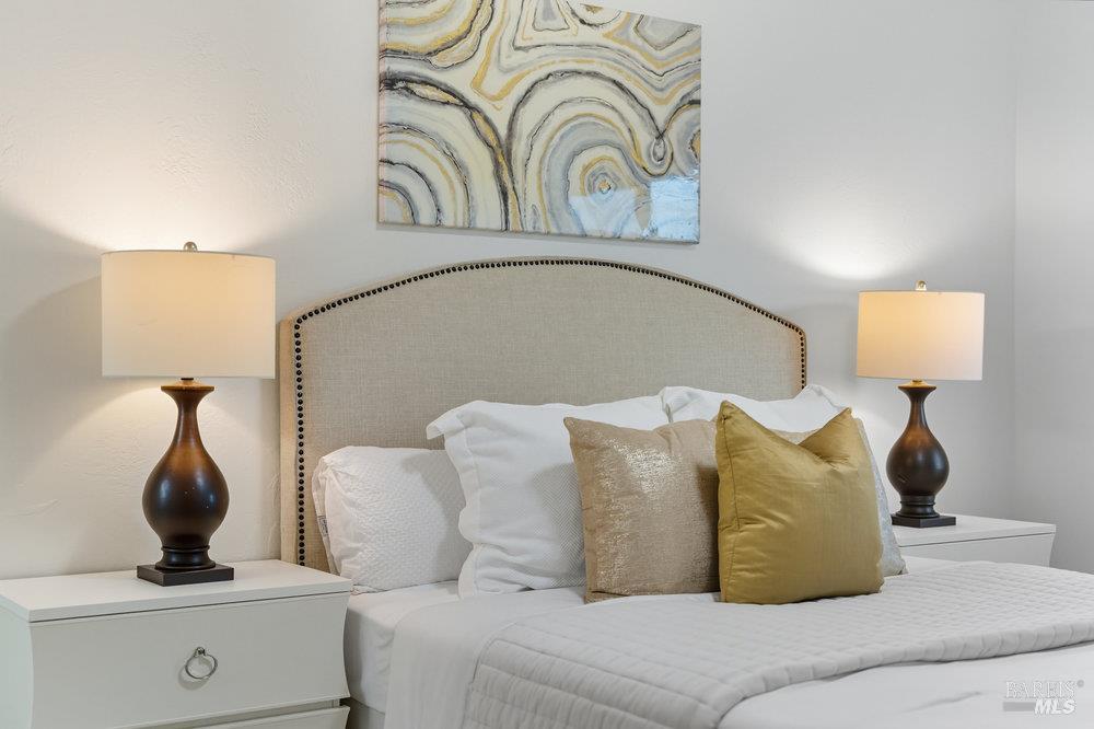 934 Las Pavadas Avenue San Rafael, CA 94903 - Photo 21 of 36 a living room with a couch