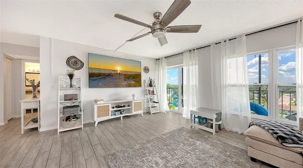 $180,000 | 2901 26th Street West, Unit 601, Bradenton, FL 34205