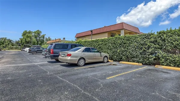 $180,000 | 2901 26th Street West, Unit 601, Bradenton, FL 34205