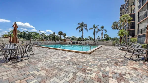 $180,000 | 2901 26th Street West, Unit 601, Bradenton, FL 34205