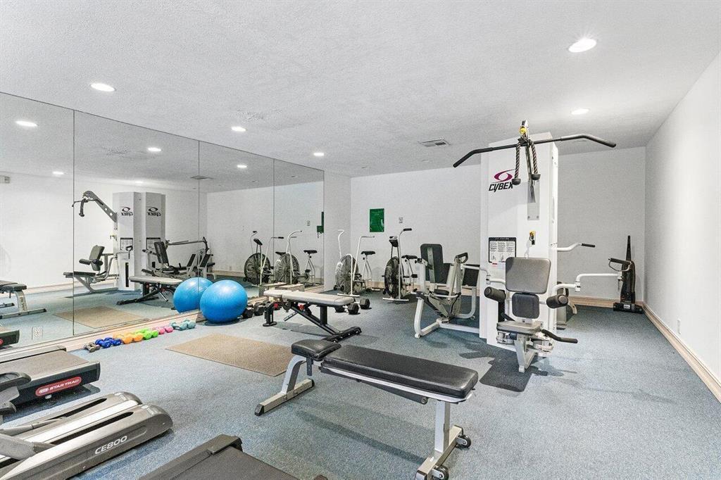 12 Royal Palm Way, Unit 501 Boca Raton, FL 33432 - Photo 49 of 53 gym