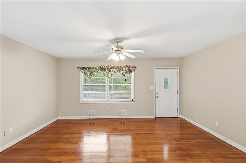 1370 Blackwell Road Marietta, GA 30066 - Photo 6 of 23
