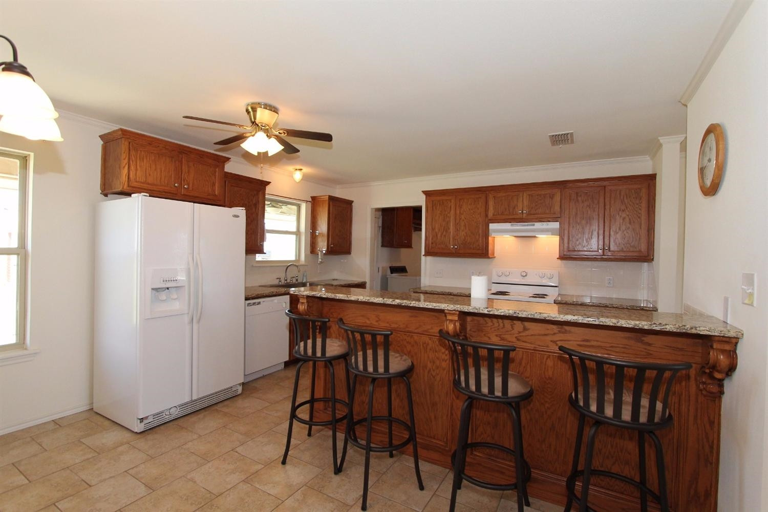 159 Mason Road Lubbock, TX 79407 - Photo 6 of 10 Kitchen