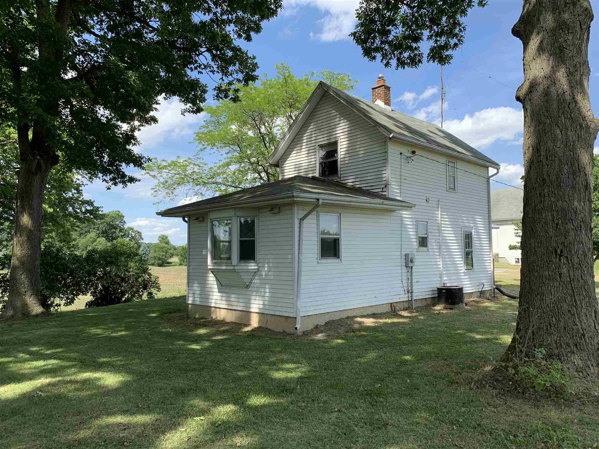 9502 Johnson Road Fort Wayne, IN 46818 - Photo 2 of 29