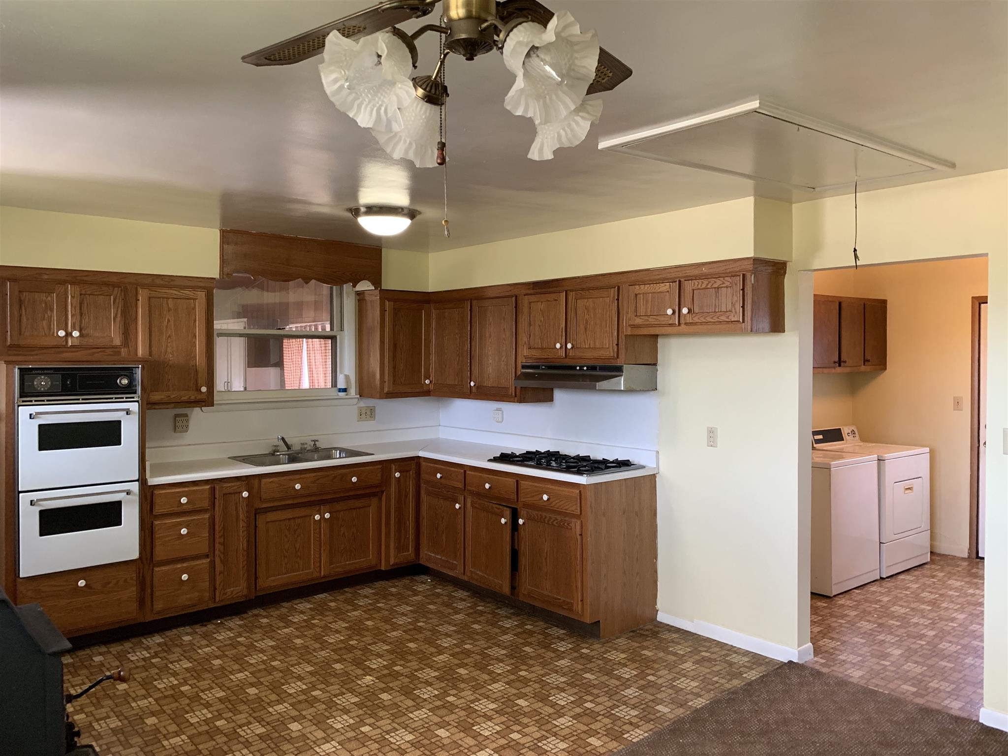 9502 Johnson Road Fort Wayne, IN 46818 - Photo 11 of 29