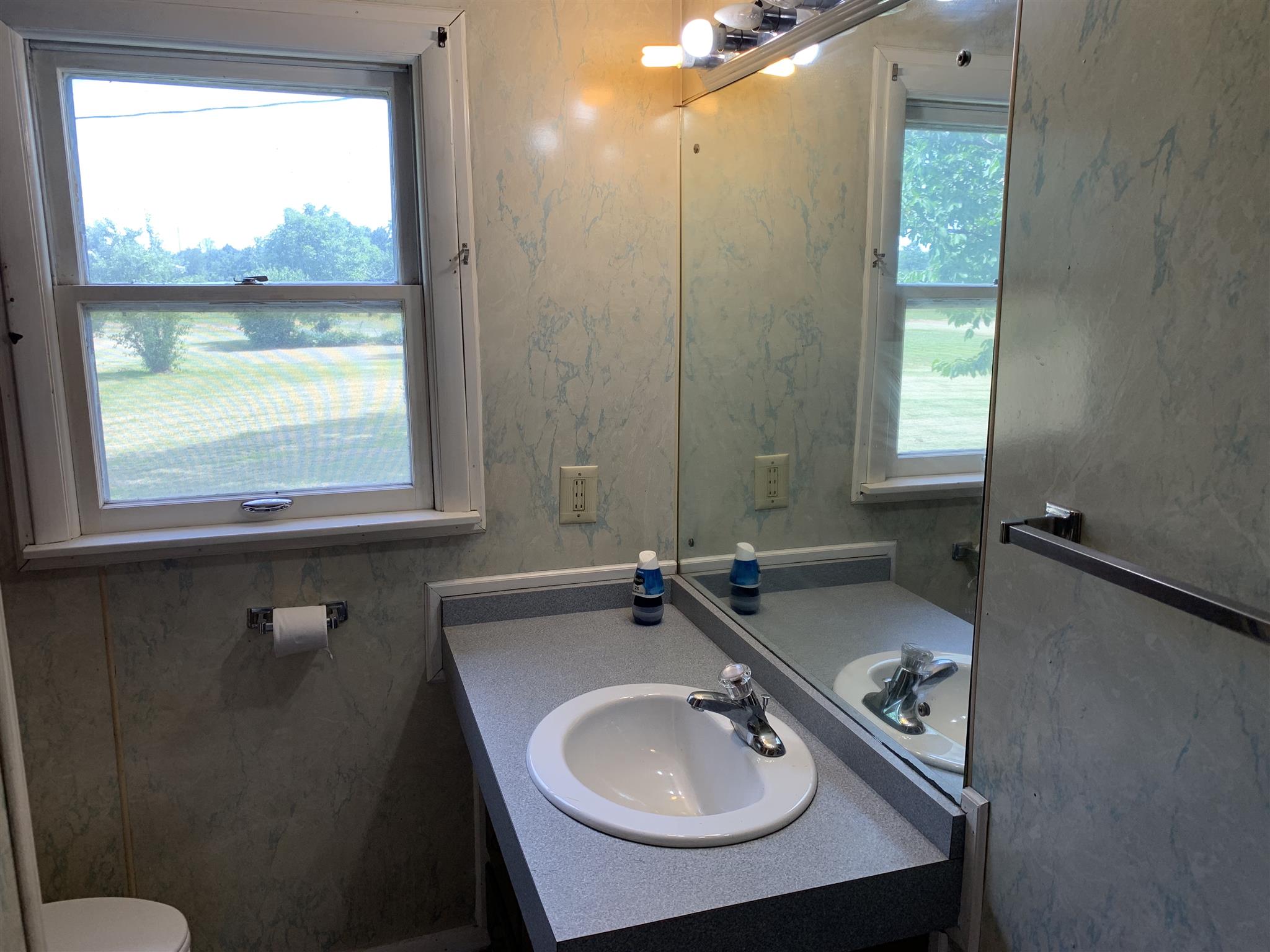 9502 Johnson Road Fort Wayne, IN 46818 - Photo 23 of 29