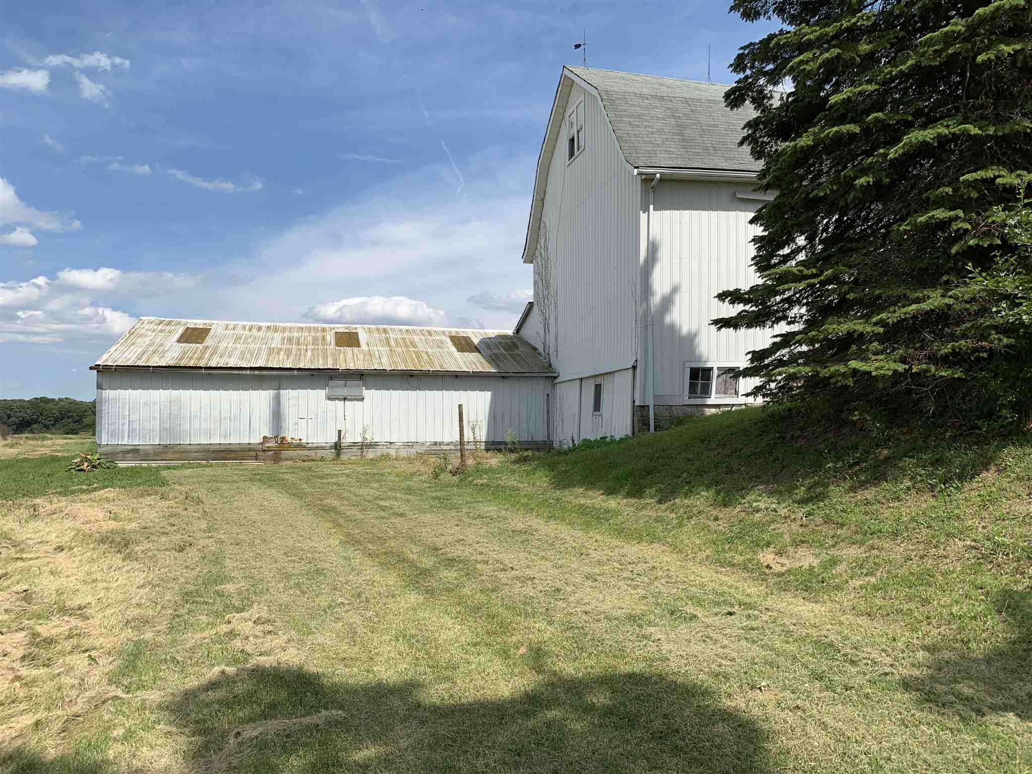 9502 Johnson Road Fort Wayne, IN 46818 - Photo 5 of 29