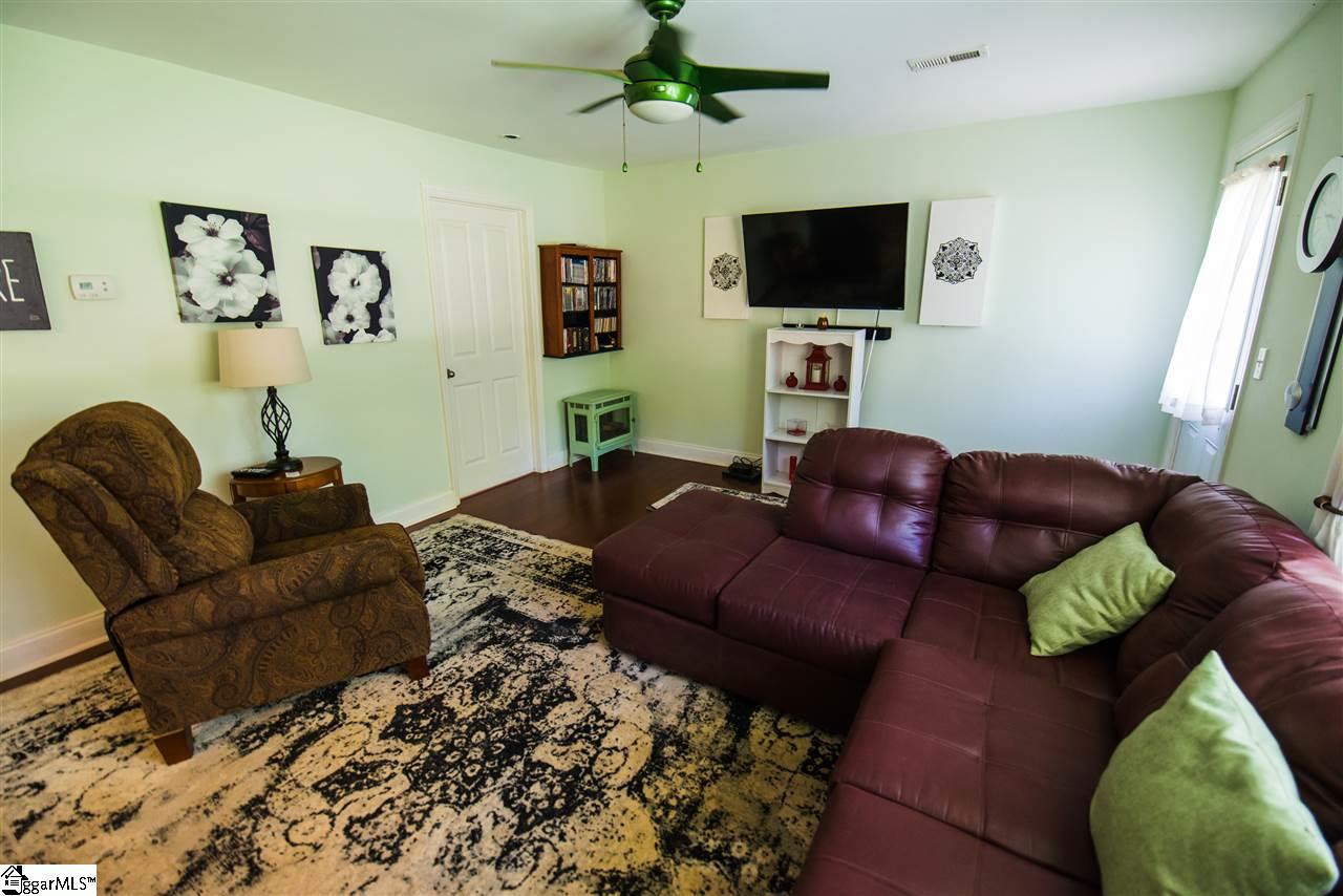 235 South Moore Road Fountain Inn, SC 29644 - Photo 13 of 28