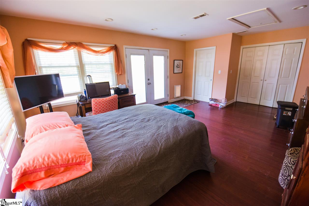 235 South Moore Road Fountain Inn, SC 29644 - Photo 19 of 28