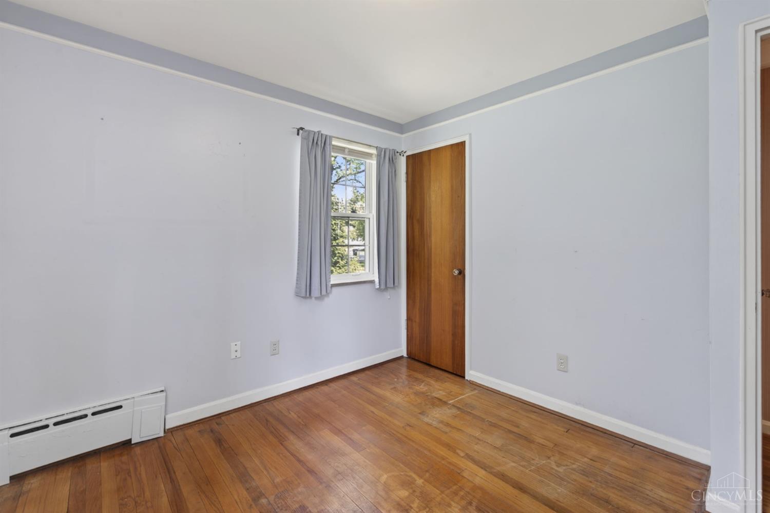 1065 Mc Kelvey Road Cincinnati, OH 45231 - Photo 12 of 38 Bedroom 1 - 1st Floor