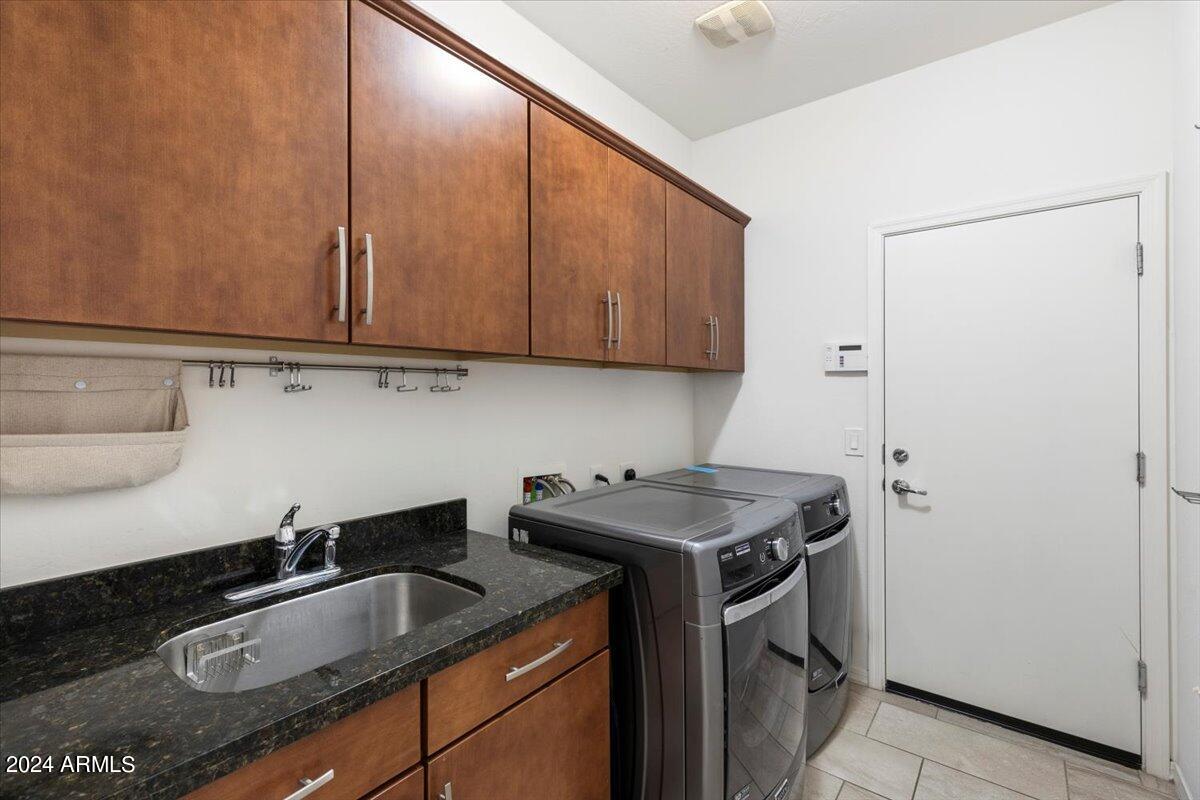721 East Harwell Road Phoenix, AZ 85042 - Photo 22 of 35