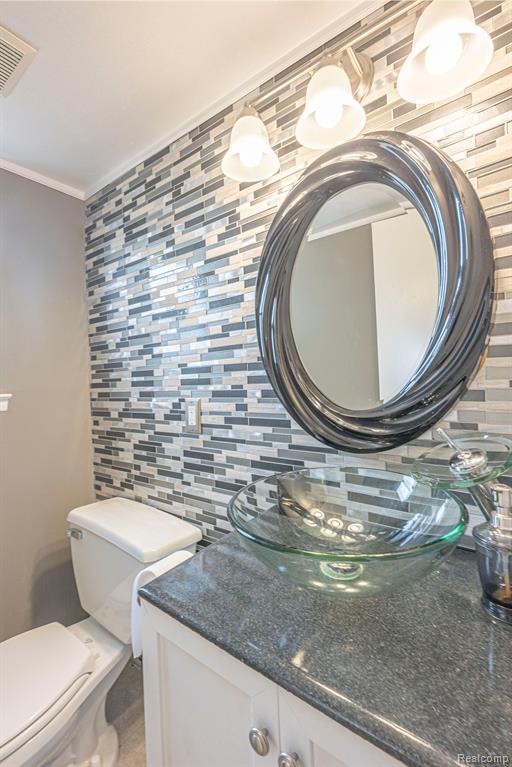 22257 Derby Road Woodhaven, MI 48183 - Photo 12 of 23