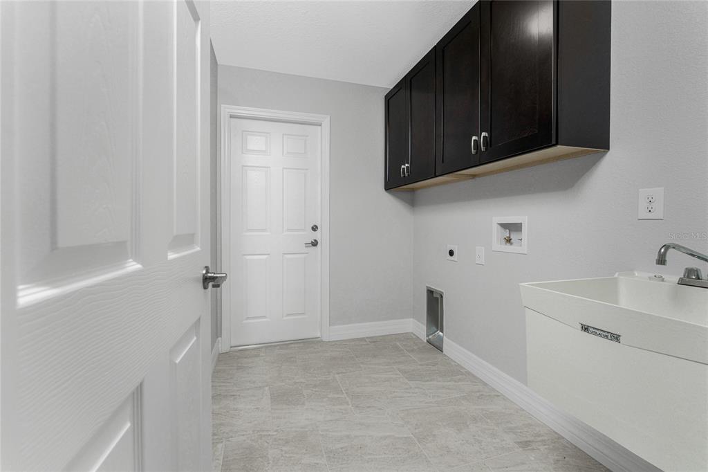 2093 Switzerland Road North Port, FL 34288 - Photo 12 of 33 Gallery Image 12