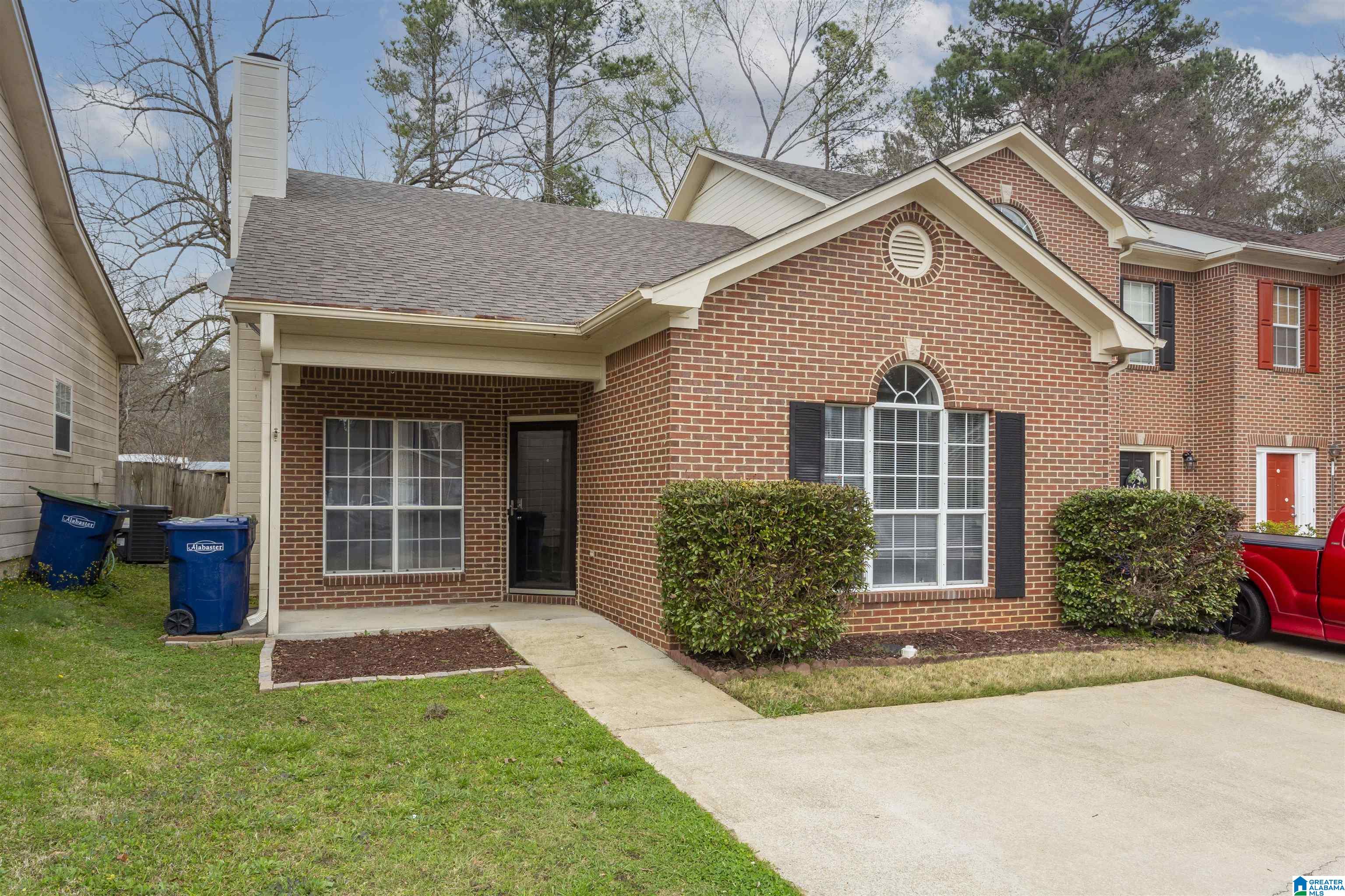 125 Timberleaf Circle Alabaster, AL 35007 - Photo 3 of 26
