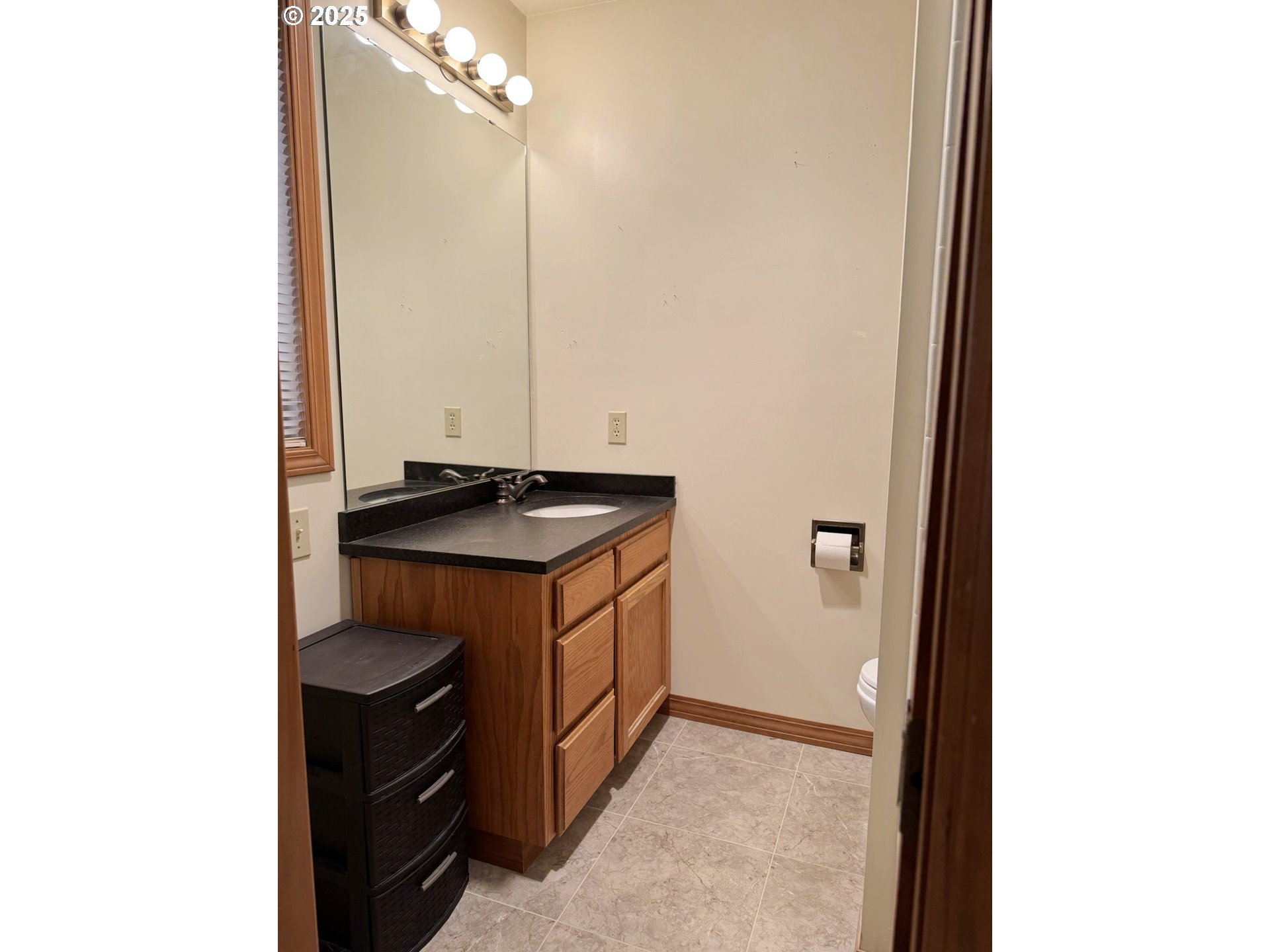 2335 Northwest Inlet Avenue, Unit 7 Lincoln City, OR 97367 - Photo 11 of 30
