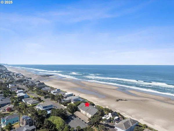 $639,000 | 2335 Northwest Inlet Avenue, Unit 7, Lincoln City, OR 97367