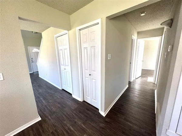 $1,975 | 2508 South Center Street, Arlington, TX 76014