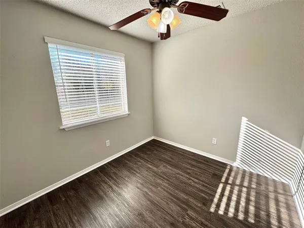 $1,975 | 2508 South Center Street, Arlington, TX 76014