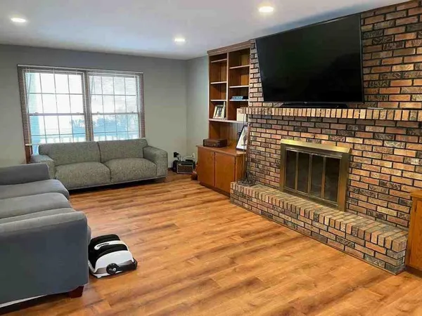 $3,850 | 7620 Westchester Drive, Middleton, WI 53562