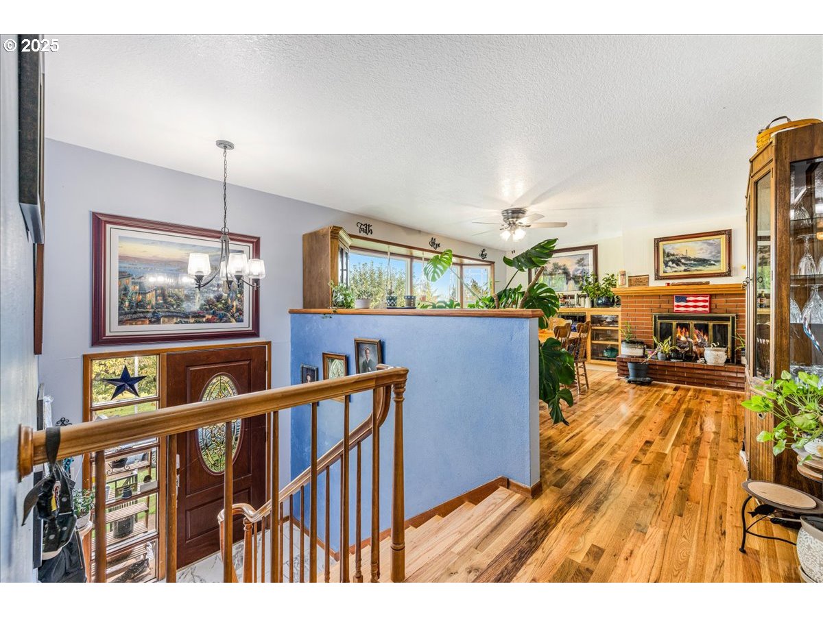 2398 Cole Road South Salem, OR 97306 - Photo 6 of 38