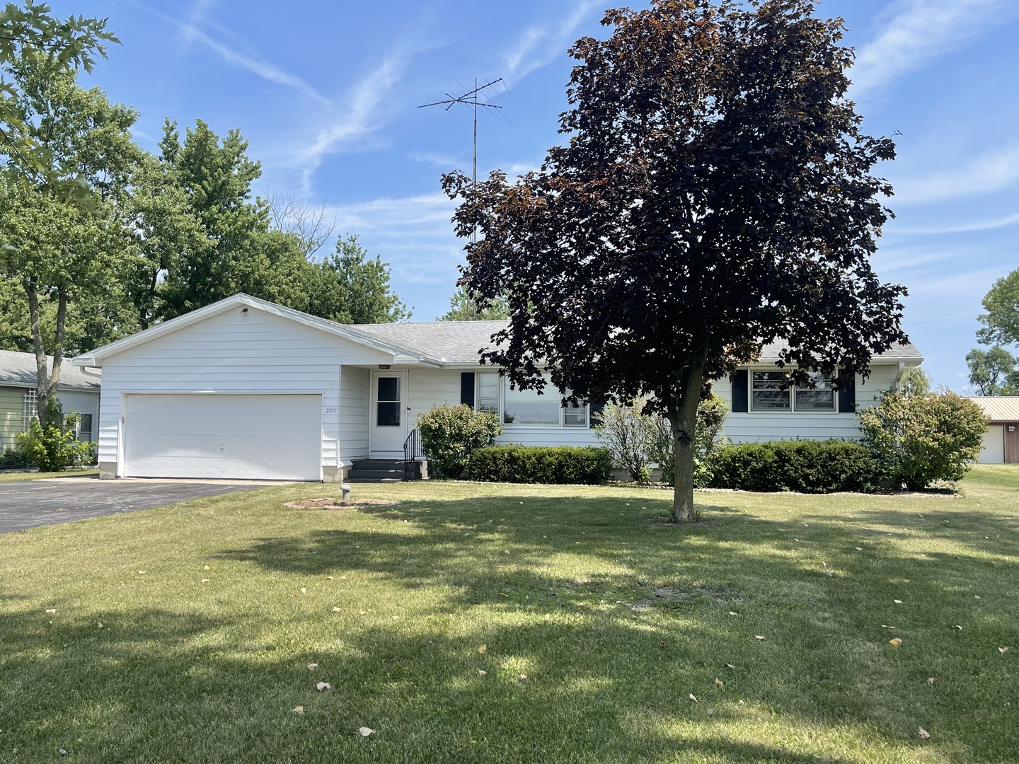 2775 Highway 115 Kankakee, IL 60901 - Photo 1 of 8 a view of a house with a yard