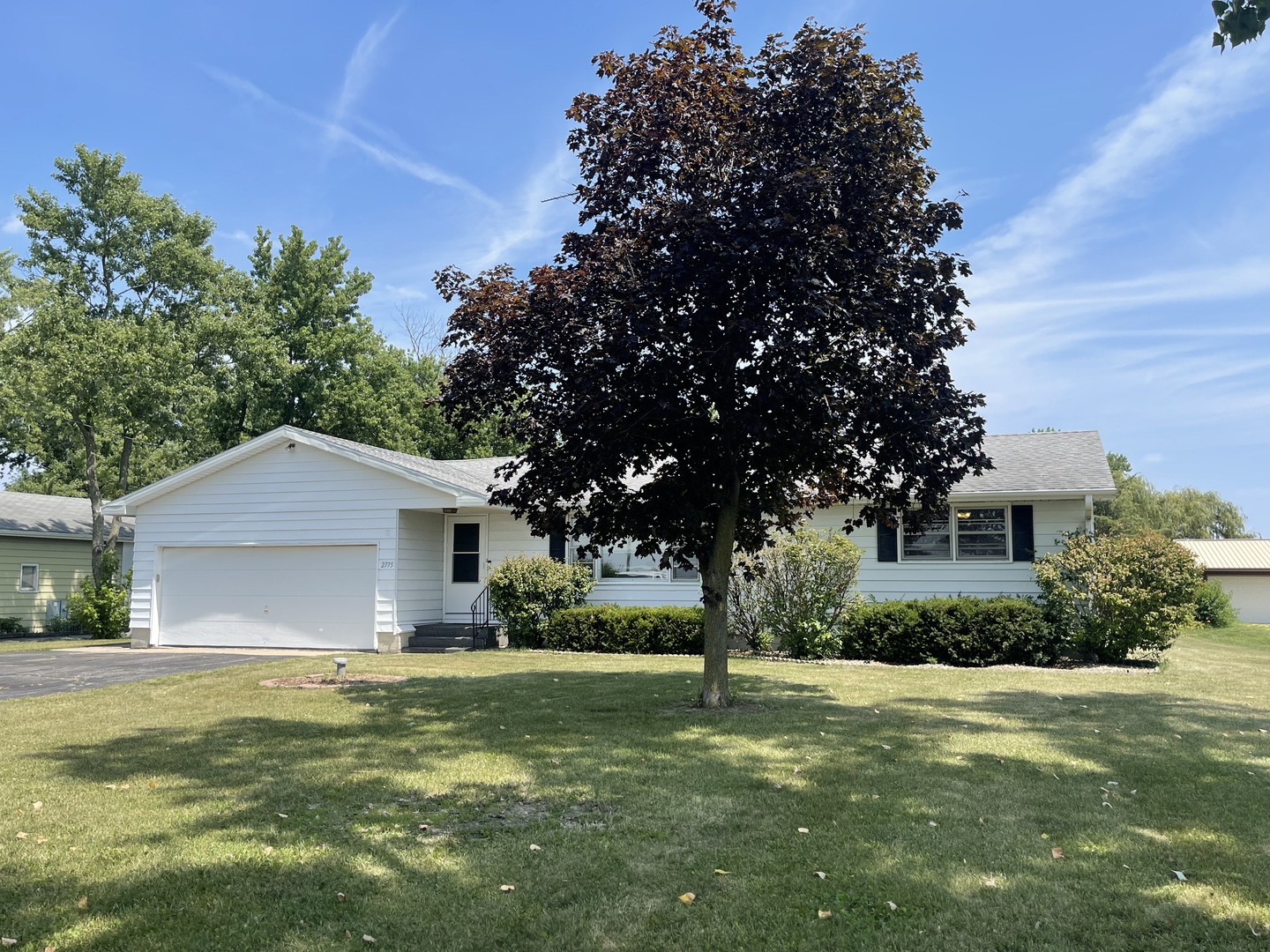 2775 Highway 115 Kankakee, IL 60901 - Photo 2 of 8 a front view of house with yard and trees