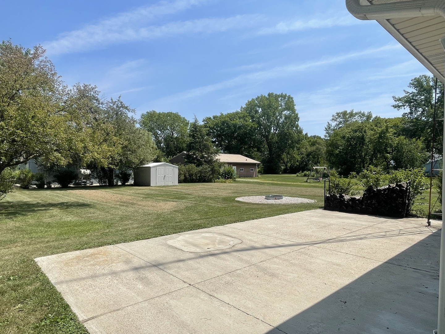 2775 Highway 115 Kankakee, IL 60901 - Photo 6 of 8 a view of a park with large trees