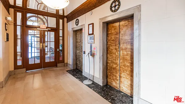 a view of an entryway