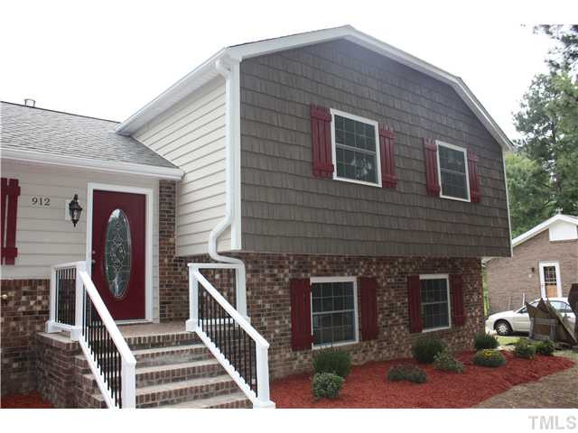 912 Brandon Road Durham, NC 27713 - Photo 3 of 22 New low maintance vinyl siding, energy efficient windows and 30yr. roof shingles. Exterior Front