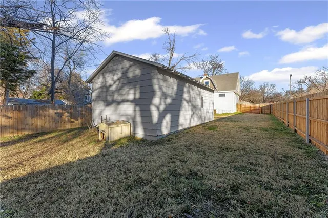 $239,500 | 436 South Ash Street, Ottawa, KS 66067