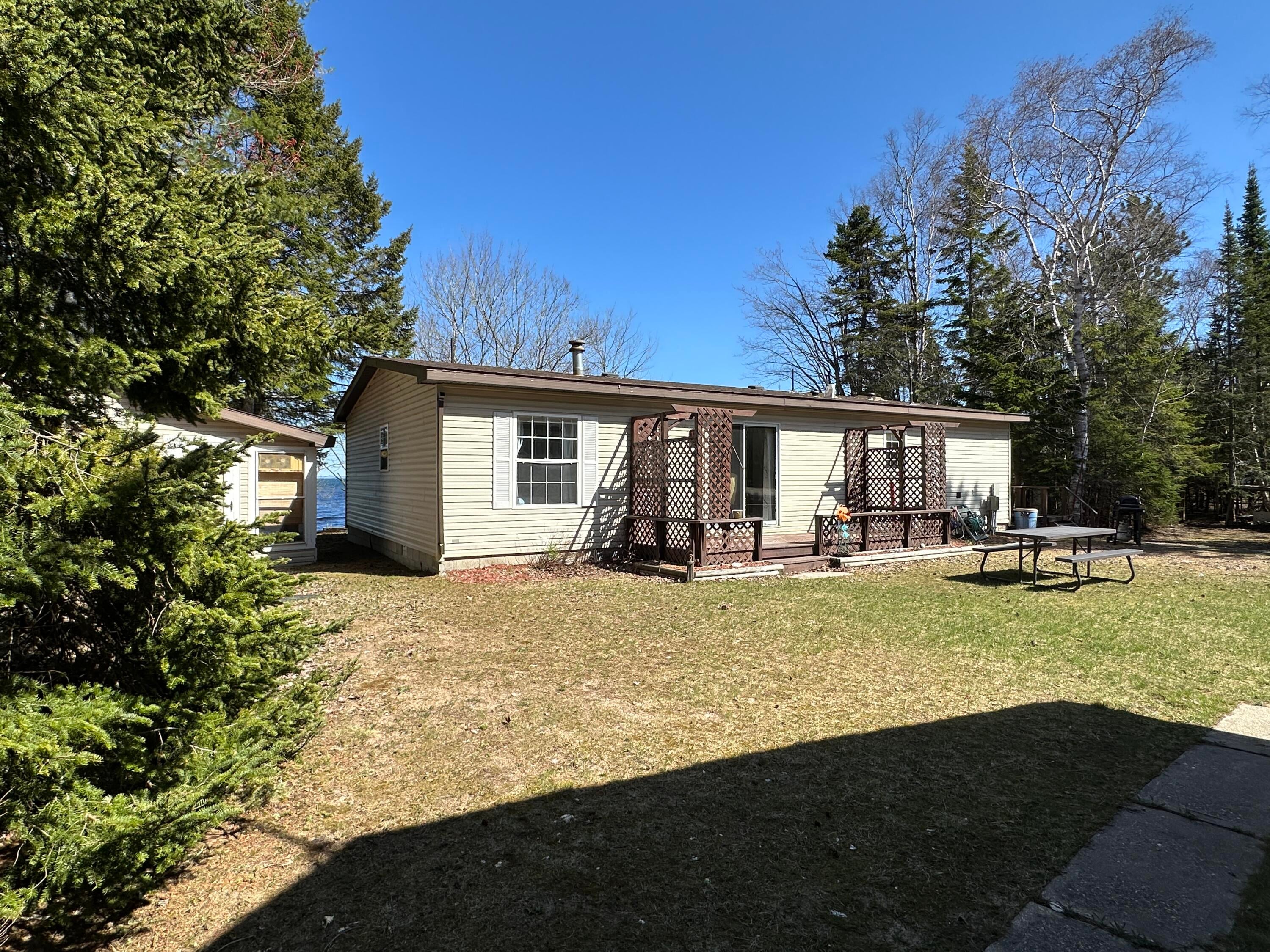 9534 North Whitefish Point Road Paradise, MI 49768 - Photo 10 of 41 Gallery Image 10