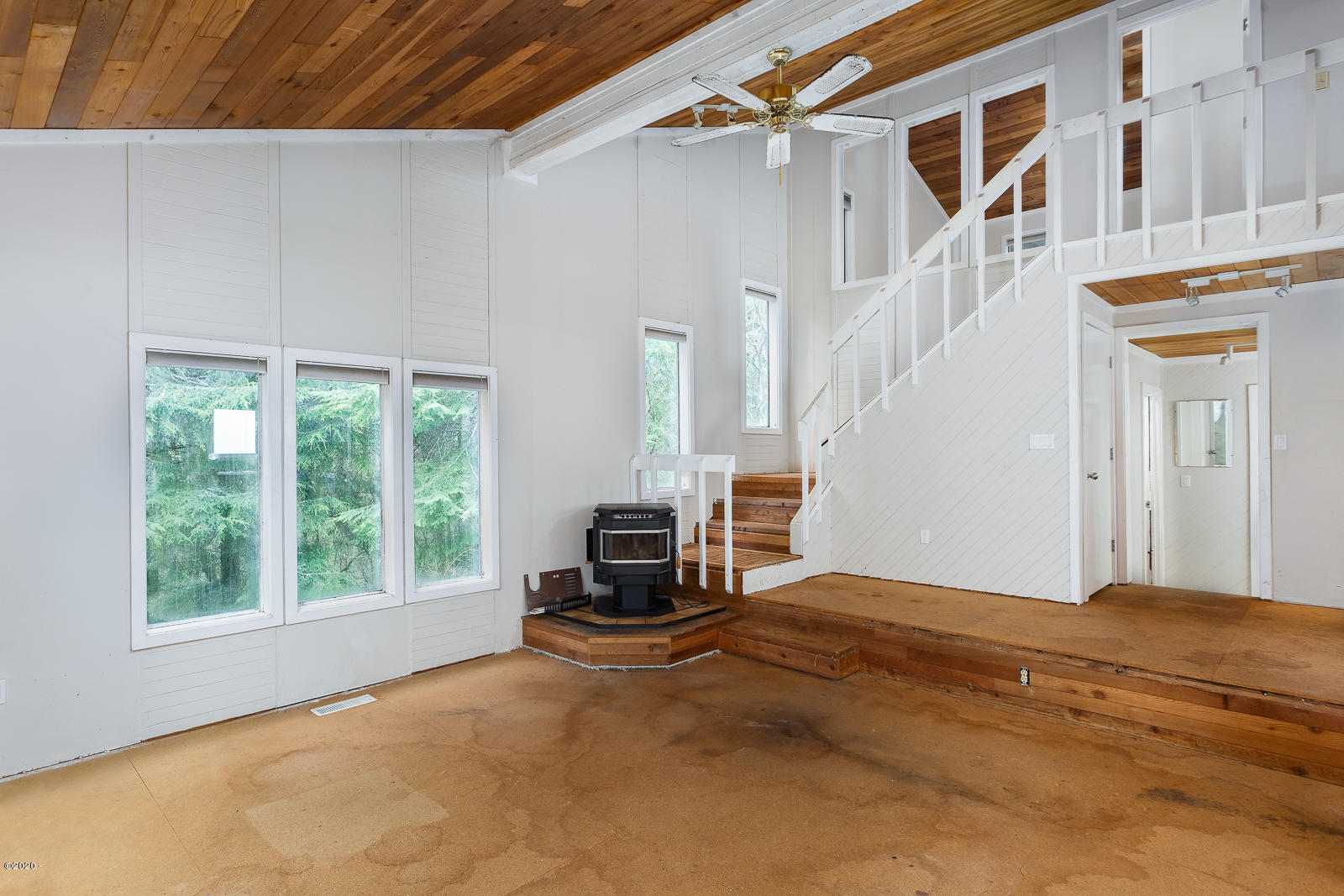 7705 Simmons Road Pacific City, OR 97135 - Photo 5 of 29 Living Room