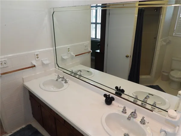 $549,000 | 220 Lake Shore Drive, Alma, GA 31510
