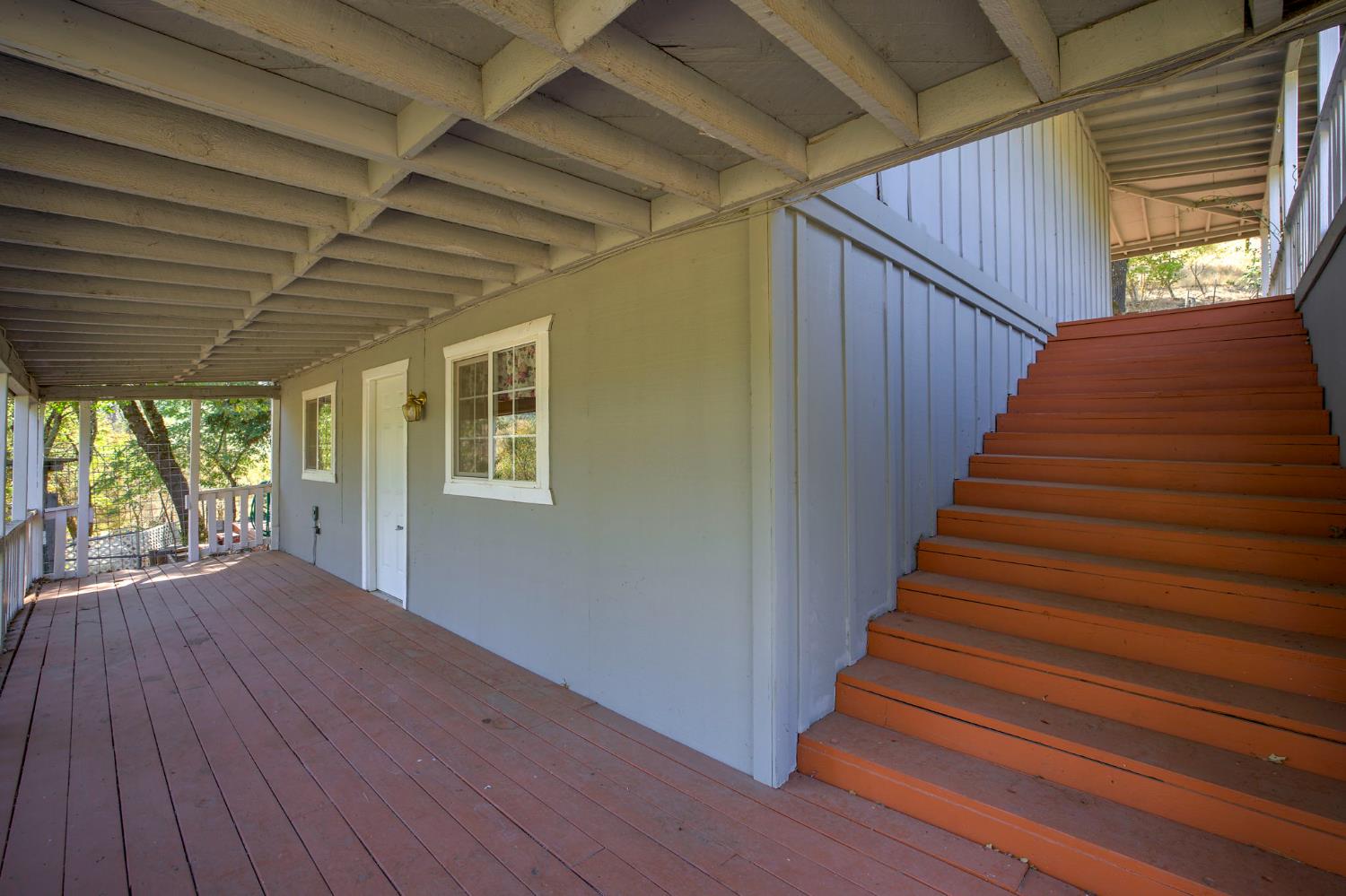 15241 Magnolia Road Grass Valley, CA 95949 - Photo 3 of 52