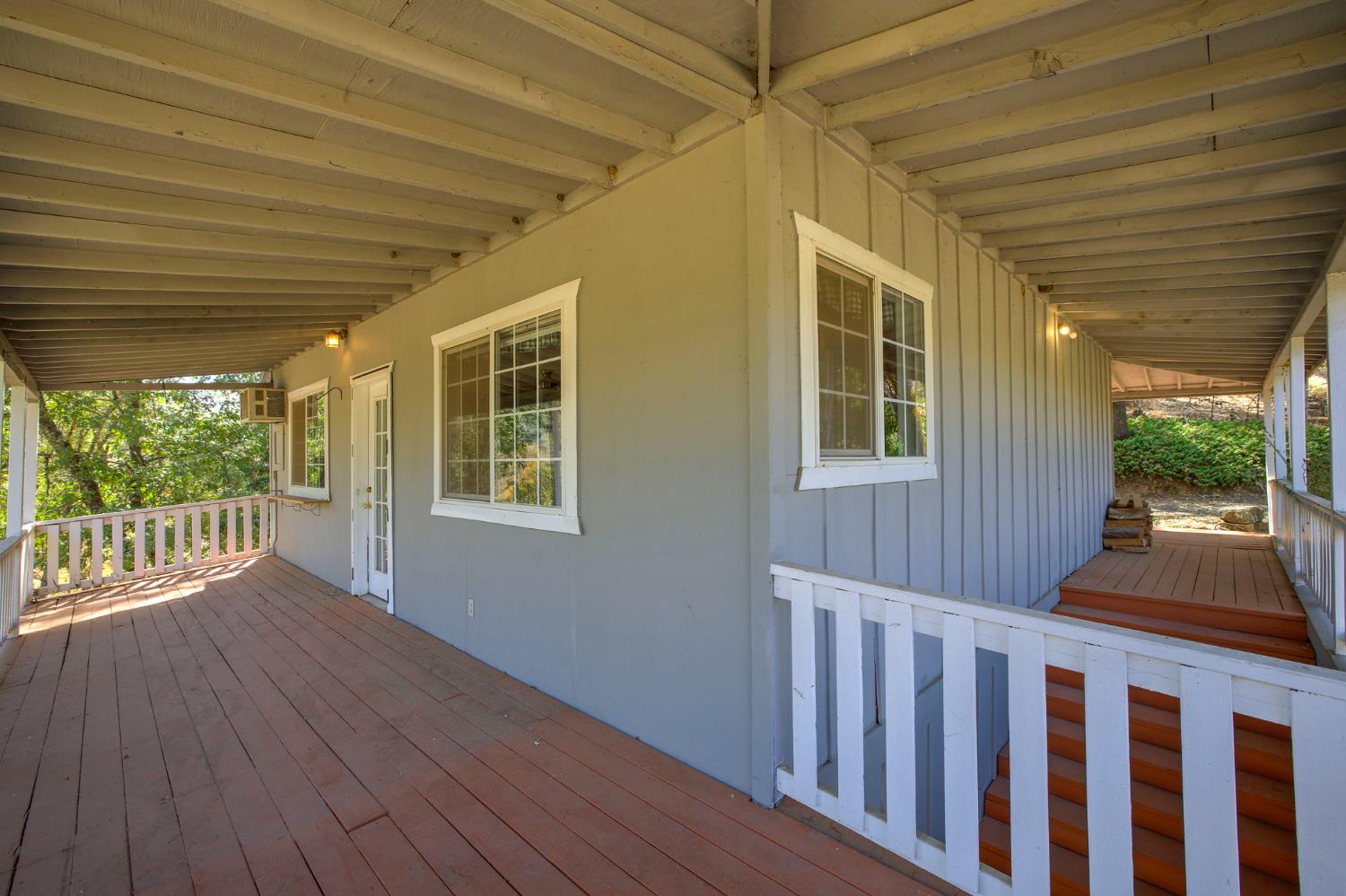 15241 Magnolia Road Grass Valley, CA 95949 - Photo 4 of 52