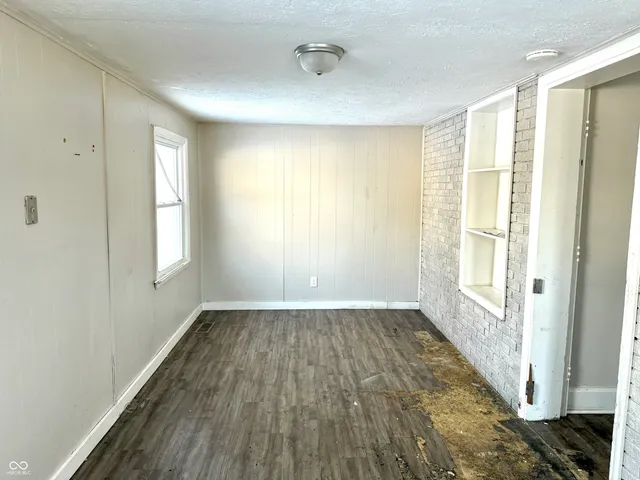 $59,900 | 1702 Arrow Avenue, Anderson, IN 46016