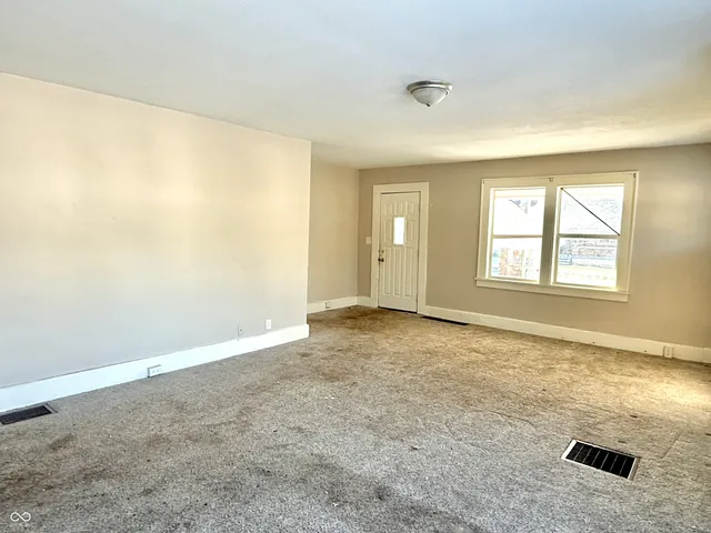 $59,900 | 1702 Arrow Avenue, Anderson, IN 46016