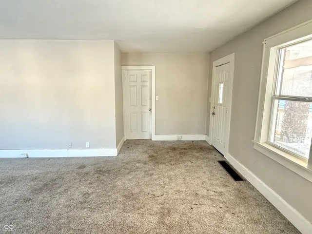 $59,900 | 1702 Arrow Avenue, Anderson, IN 46016