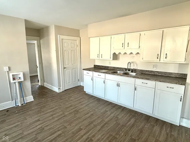 $59,900 | 1702 Arrow Avenue, Anderson, IN 46016