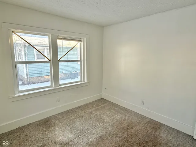 $59,900 | 1702 Arrow Avenue, Anderson, IN 46016