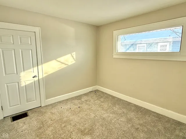 $59,900 | 1702 Arrow Avenue, Anderson, IN 46016