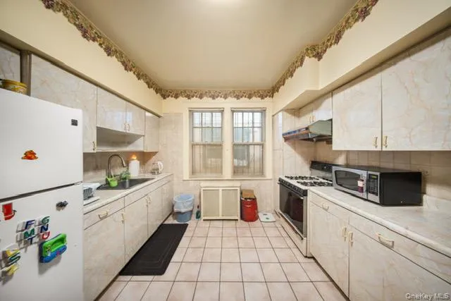 $1,280,000 | 41-71 Gleane Street | Elmhurst