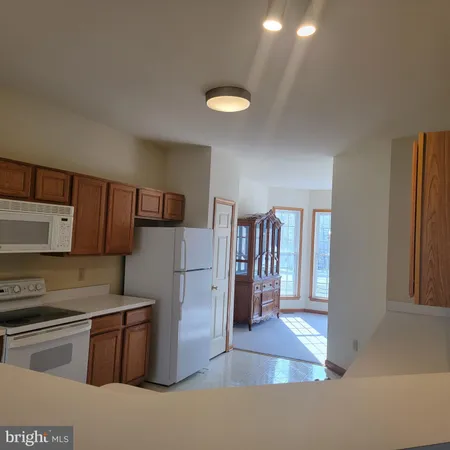 $1,950 | 73 Lake Caroline Drive, Ruther Glen, VA 22546