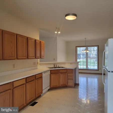 $1,950 | 73 Lake Caroline Drive, Ruther Glen, VA 22546