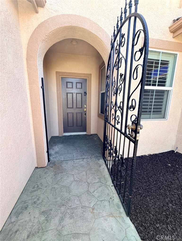 17886 Robusta Drive Riverside, CA 92503 - Photo 4 of 16