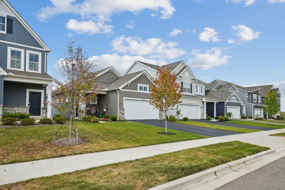 5779 Valleydale Road Powell, OH 43065 - Photo 11 of 11 Community Streetscape