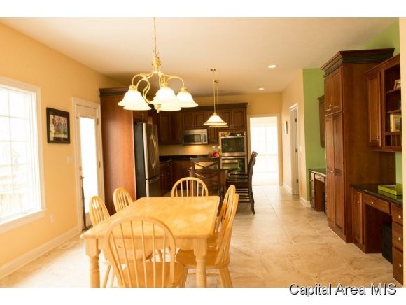6209 Treyburn Court Springfield, IL 62711 - Photo 8 of 24 Gallery Image 8