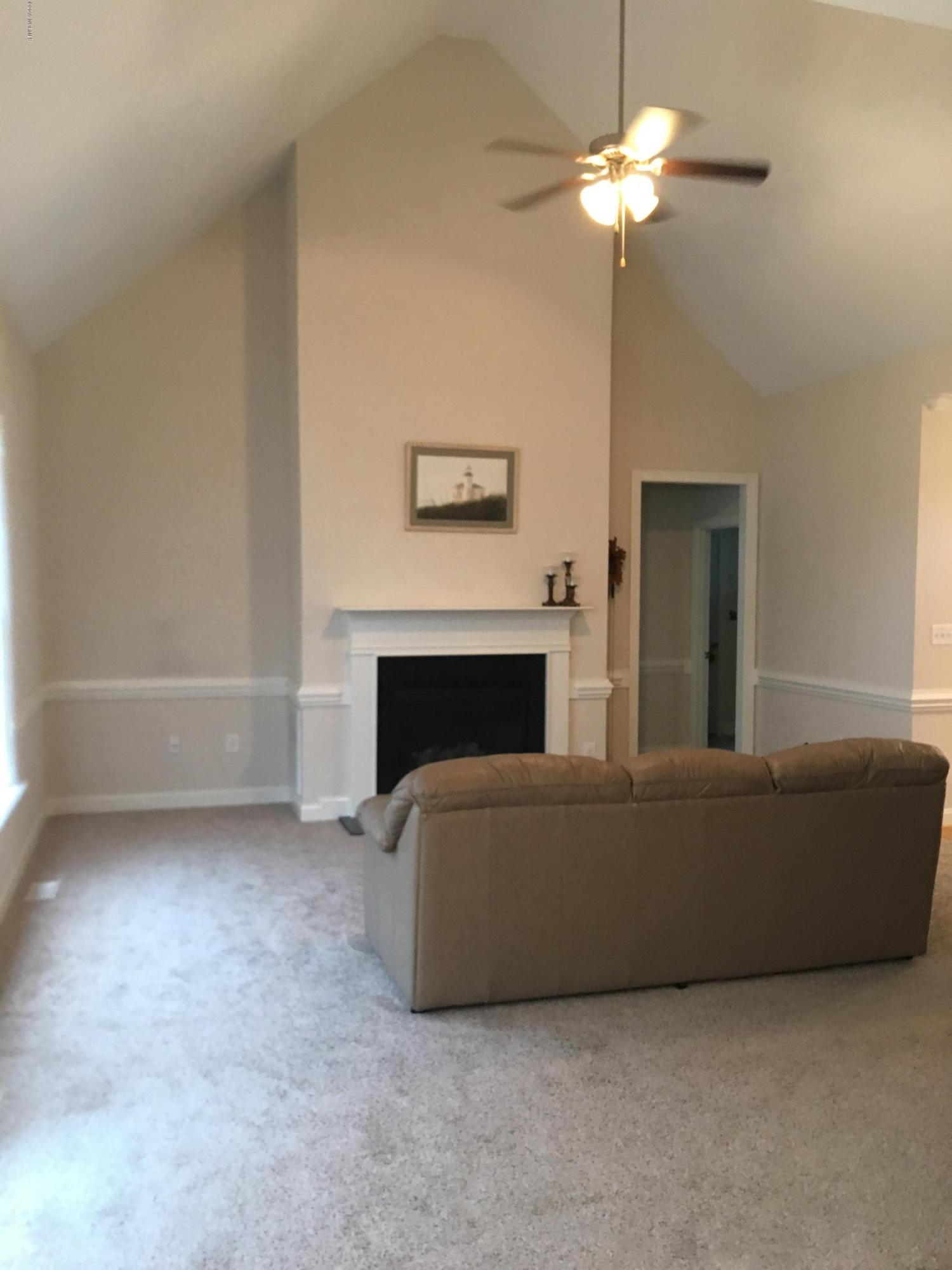 5953 Countryside Road Wilson, NC 27896 - Photo 11 of 39 GREAT ROOM